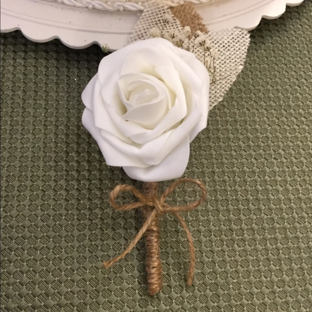 Rustic Boutonnière - Picture 2 of 3